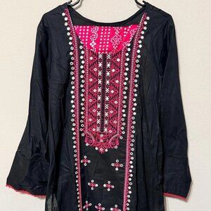 Women's Embroidered Kurta Long Shirt And Printed Pant Set Black Hot Pink Size XL